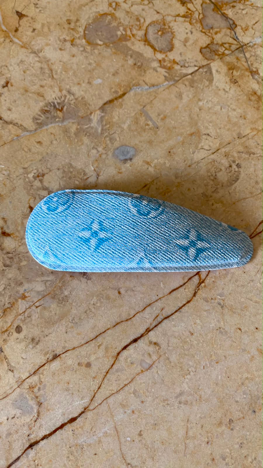 LV CLIPS