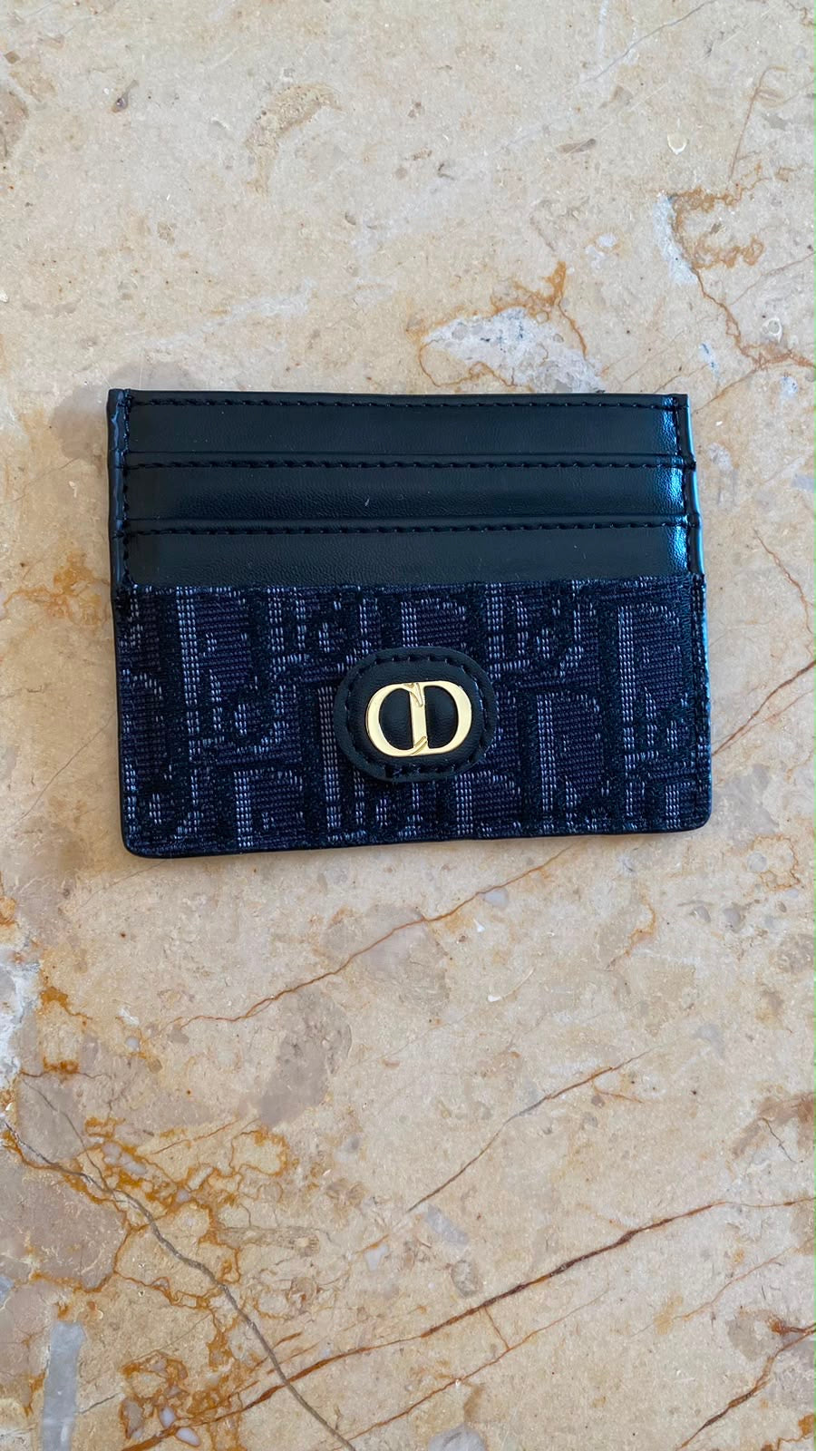 CD CARDHOLDER