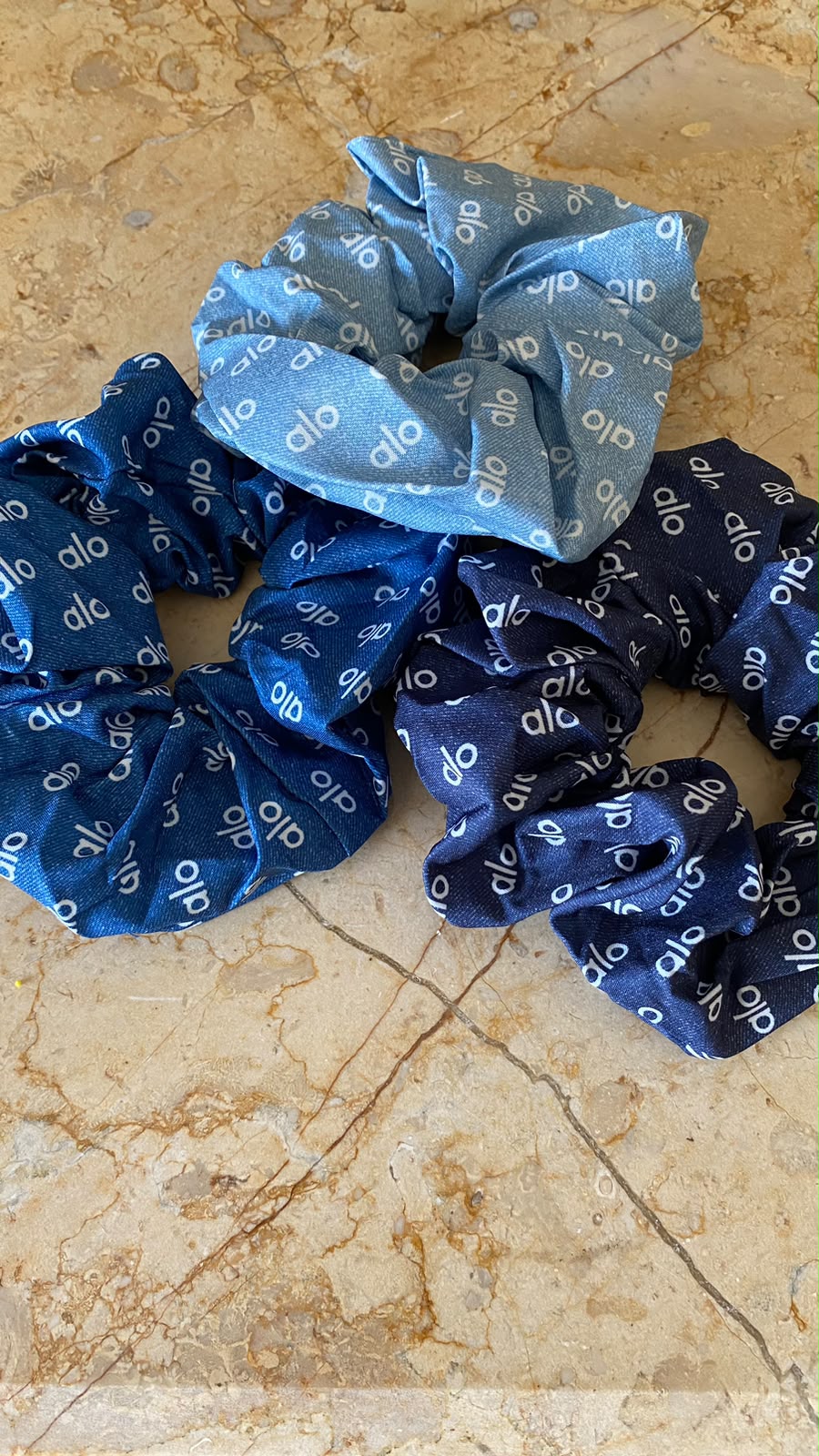 alo scrunchie