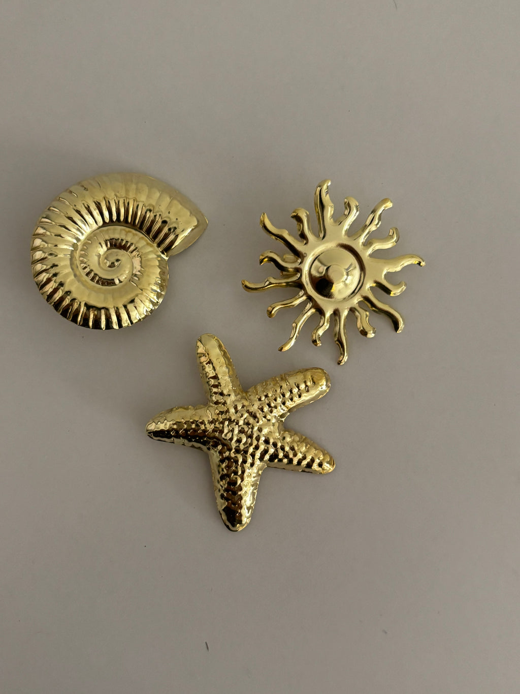Brooch set