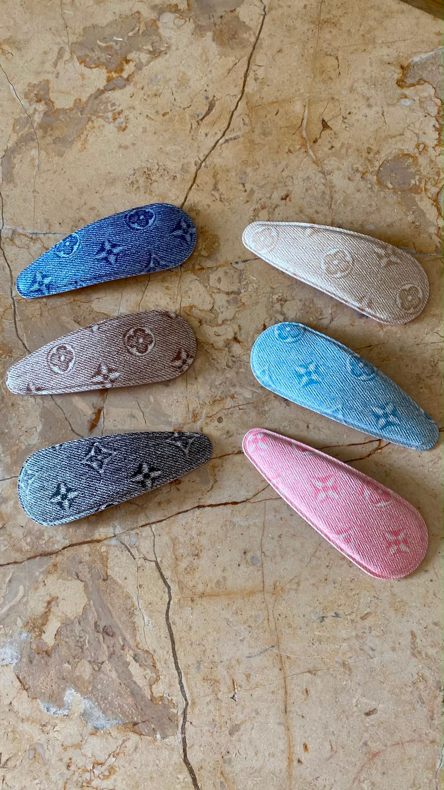 LV CLIPS