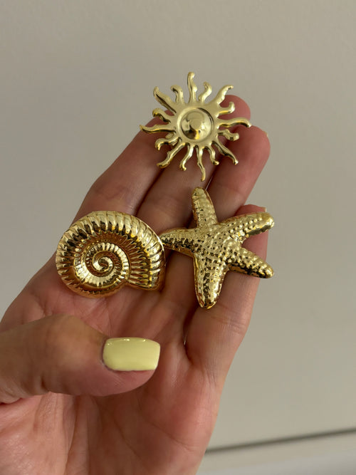 Brooch set