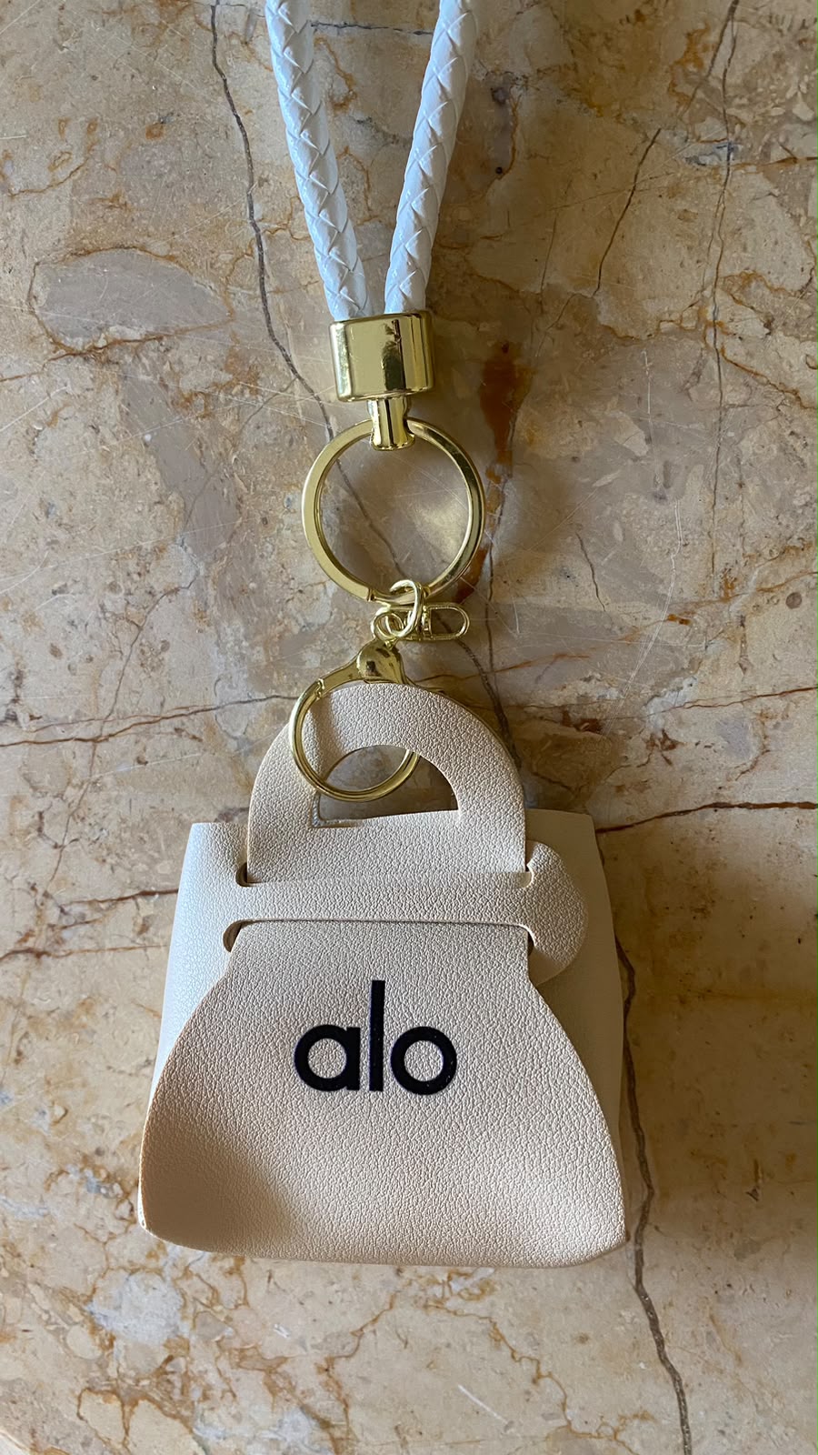 alo bag chain